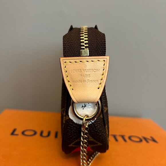 *Sold Privately!* LOUIS VUITTON x YAYOI KUSAMA Mini Pochette Accessoires M81866 - Picture 7 of 12